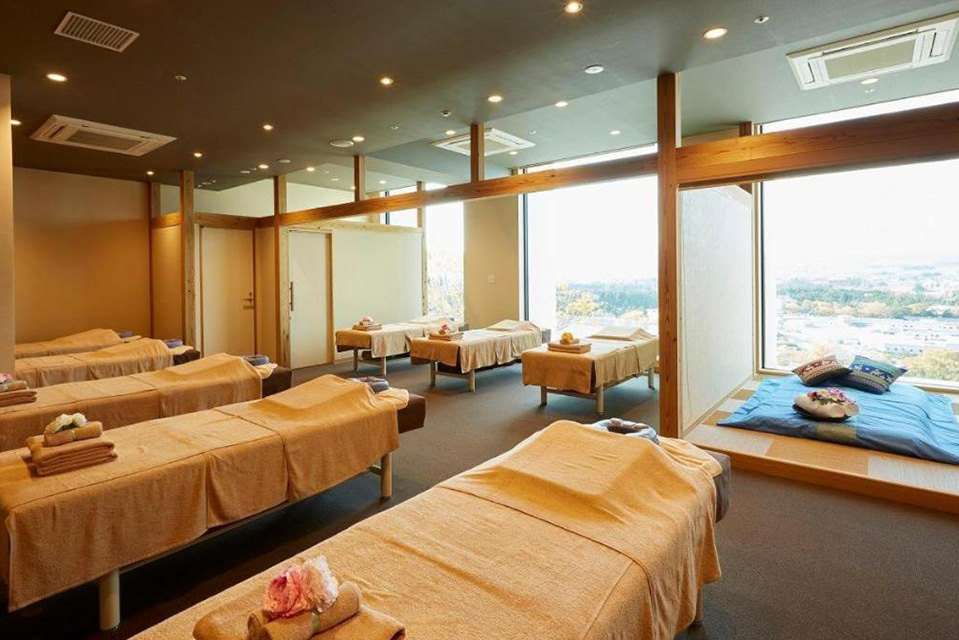 CladGotemba_Hakone_Spa